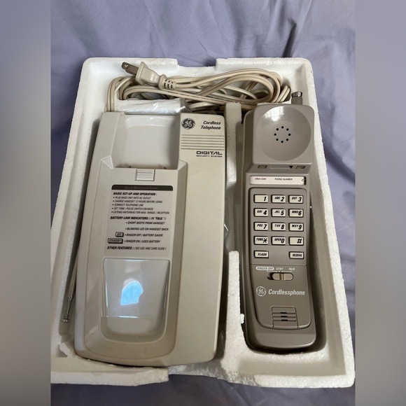 Land line portable phone - Picture 3 of 3